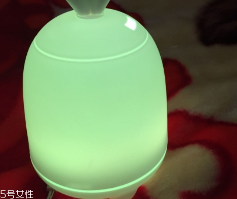 香薰機可以加香水嗎？香薰機香水可以代替精油嗎