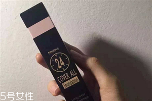 mistine粉底液應該選哪個色號 mistine粉底液試色