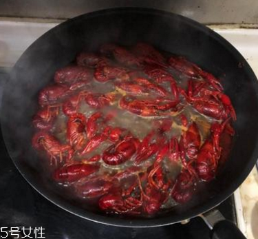 麻辣小龍蝦是發(fā)物嗎？麻辣小龍蝦的性質