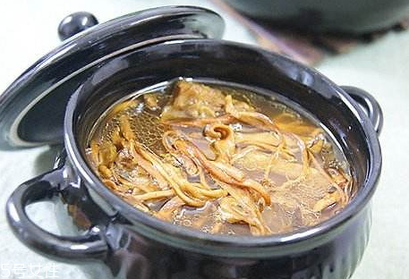 蟲草花發白可以吃嗎 蟲草花為什么發白