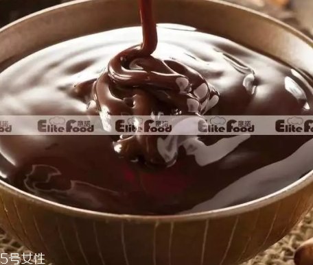 巧克力糖漿怎么做？巧克力糖漿可以做什么？