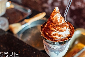 Kiss The Tiramisu冰淇淋哪個味道好？高腳杯冰淇淋好吃嗎
