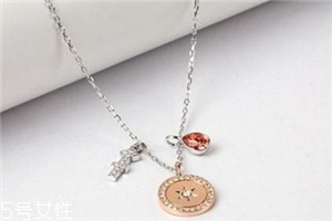 項(xiàng)鏈?zhǔn)屈S金還是鉑金好？項(xiàng)鏈買黃金還是鉑金