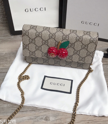 gucci櫻桃包尺寸多大？gucci櫻桃鏈條包尺寸