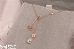 項(xiàng)鏈發(fā)黑怎么清洗？項(xiàng)鏈發(fā)黑清洗方法