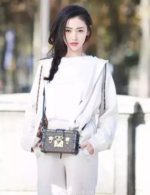 菠蘿辮自己怎么編好看 菠蘿辮自己編發方法