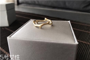 戒指不好摘下來怎么辦？戒指不好取下來怎么辦