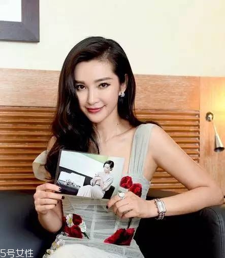 留什么發型顯年輕洋氣 30歲的女人適合什么發型圖片