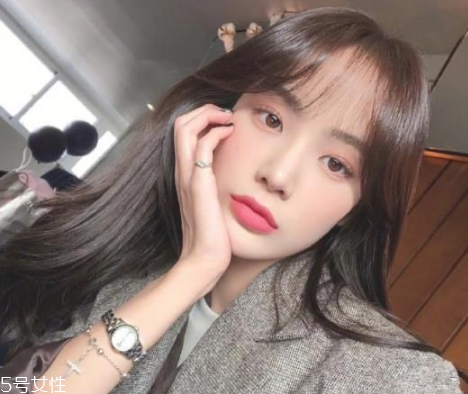 留什么發型顯年輕洋氣 30歲的女人適合什么發型圖片