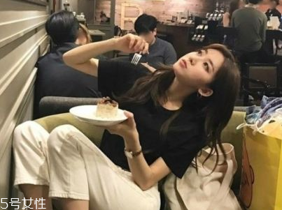 留什么發型顯年輕洋氣 30歲的女人適合什么發型圖片