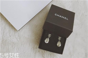 耳環戴不進去怎么辦？耳環戴不進去解決方法