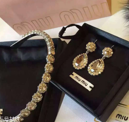 耳環掉進洗臉池里怎么辦？耳環掉洗臉池怎么處理