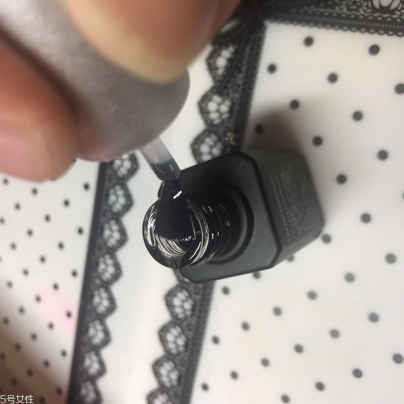 短指甲怎么上色？短指甲上色詳細步驟