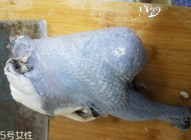 烏雞是公雞好還是母雞好？烏雞買公雞還是母雞？