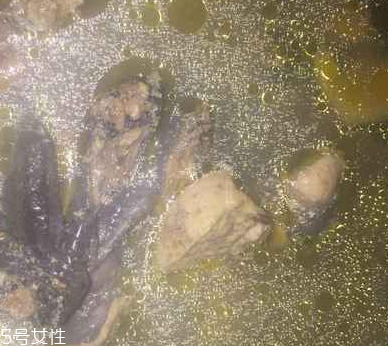 烏雞是熱性還是涼性？烏雞偏熱還是偏涼？