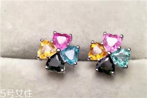 耳釘要經(jīng)常拿下來(lái)嗎？耳釘需要經(jīng)常取下來(lái)嗎