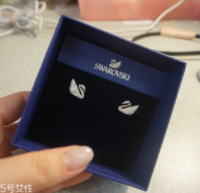 耳釘對(duì)耳唇有什么危害？耳釘對(duì)耳朵有哪些害處？