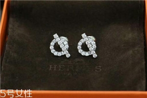 耳釘轉(zhuǎn)不動(dòng)怎么辦？耳釘轉(zhuǎn)不動(dòng)怎么處理？