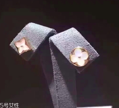 耳釘穿不過去怎么辦？耳釘卡在中間怎么處理？