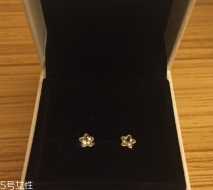 耳釘變黃怎么清洗？耳釘變黃了怎么辦？