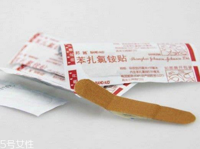 創(chuàng)可貼可以貼臉上嗎？臉上能貼創(chuàng)可貼嗎？