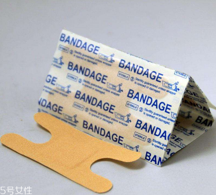 創可貼可以消腫嗎？創可貼有消腫功效嗎？