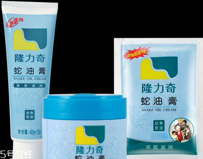 蛇油膏能治灰指甲嗎？灰指甲能用蛇油膏治嗎？