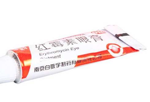 紅霉素眼膏是抗生素嗎？紅霉素眼膏含有抗生素嗎？