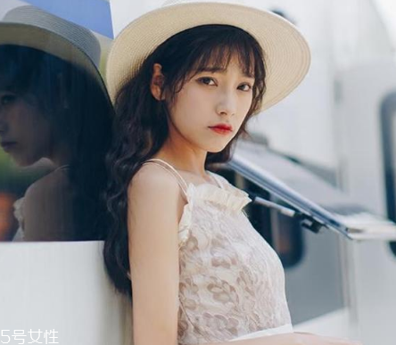 夏天拍照穿什么裙子好看？拍照適合穿什么裙子？