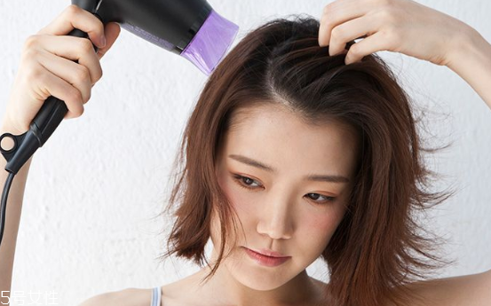 往外翹的發型怎么打造 往外翹的發型圖片