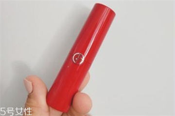 阿瑪尼口紅是塑料殼嗎？阿瑪尼口紅殼什么材質(zhì)？