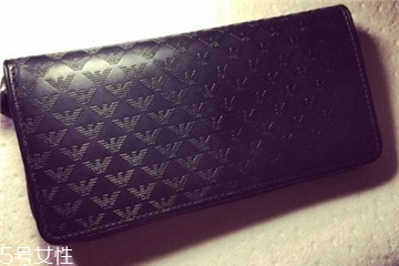 阿瑪尼錢包貴嗎？阿瑪尼錢包專柜價格