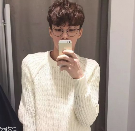 男生夏天適合剪什么發型 2018男生流行發型短發