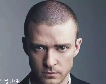 男生夏天適合剪什么發型 2018男生流行發型短發