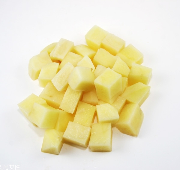 土豆要去皮嗎？土豆怎么去皮最快？