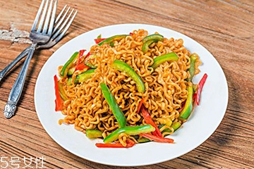 方便面是不是零食？方便面是不是發物？