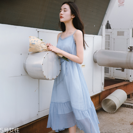 什么顏色連衣裙顯白？連衣裙什么顏色最顯白？