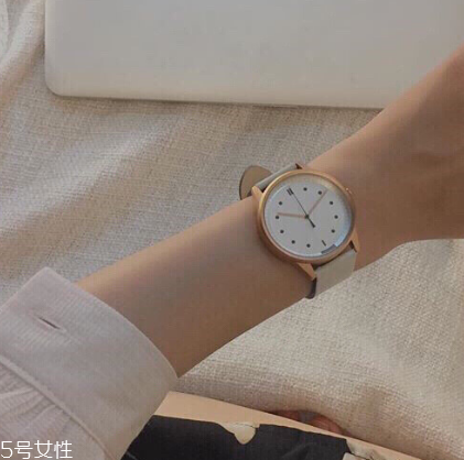 手表和手鐲能一起帶嗎？手表和手鐲怎么同時帶？
