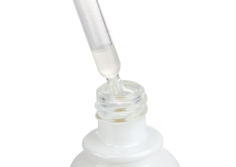 精華液是水嗎？精華液是什么做的？
