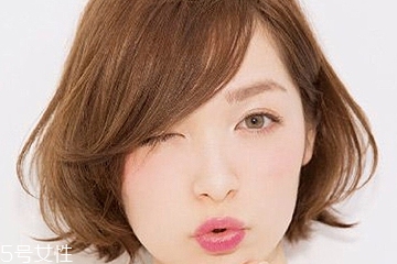 短發公主頭甜美簡單編發 風吹不亂的扭轉型公主頭教程