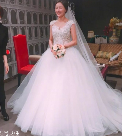 婚紗可以借給別人穿嗎？婚紗能不能借給別人？