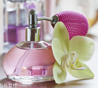 發香噴霧噴在哪個部位 發香噴霧什么時候噴最好