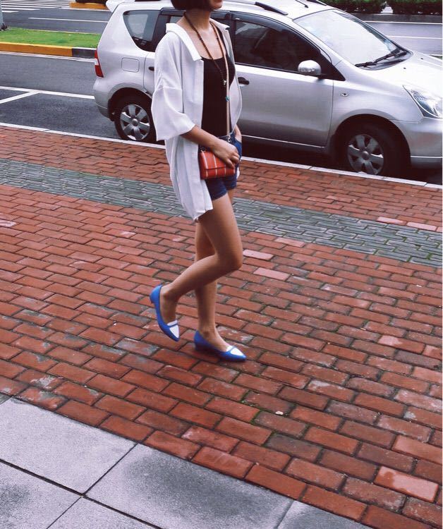 女生白襯衫配什么褲子 內行人才懂得穿搭
