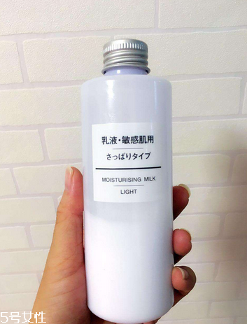 乳液是鎖水的嗎？乳液能鎖住水分嗎？