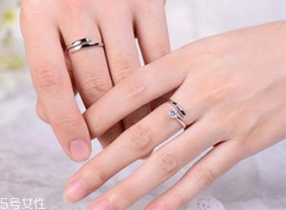 婚戒可以戴中指嗎？婚戒能戴在中指上嗎？