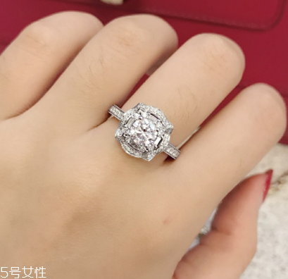 鉆戒可以用醋洗嗎？鉆戒用醋洗是對的嗎？