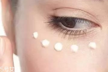 眼霜去眼袋哪個牌子好？什么眼霜去眼袋效果好？