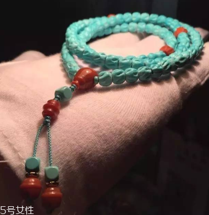 綠松石手串戴哪只手？綠松石手鏈戴左手還是右手？
