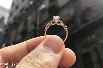 鉆戒上的鉆石會碎嗎？鉆戒的鉆碎了怎么辦？