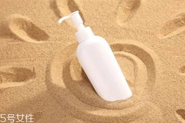防曬霜里有熒光劑嗎？防曬霜含有熒光劑成分嗎？